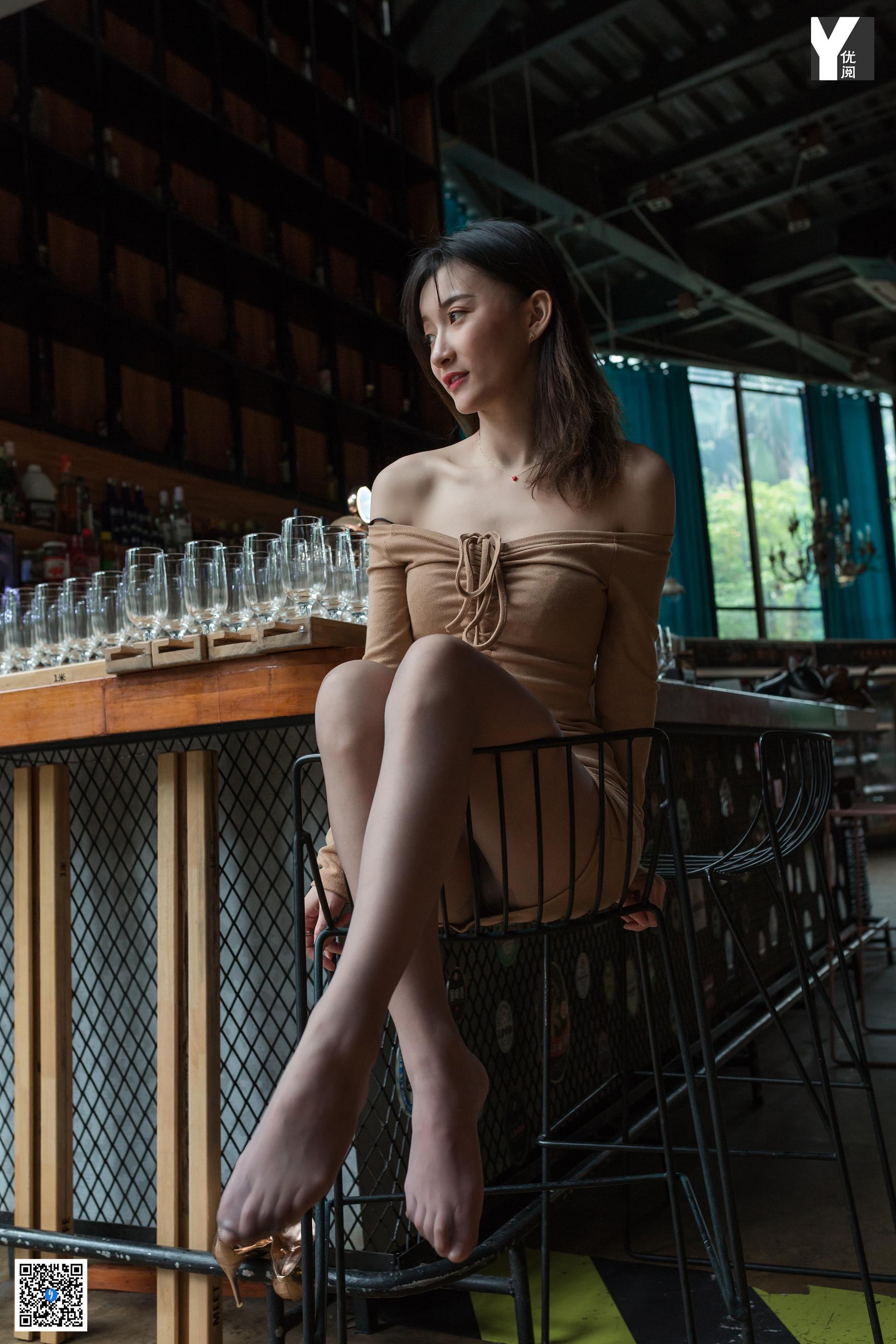 IESS异思趣向 - 模特：秋秋《职业性感选手》